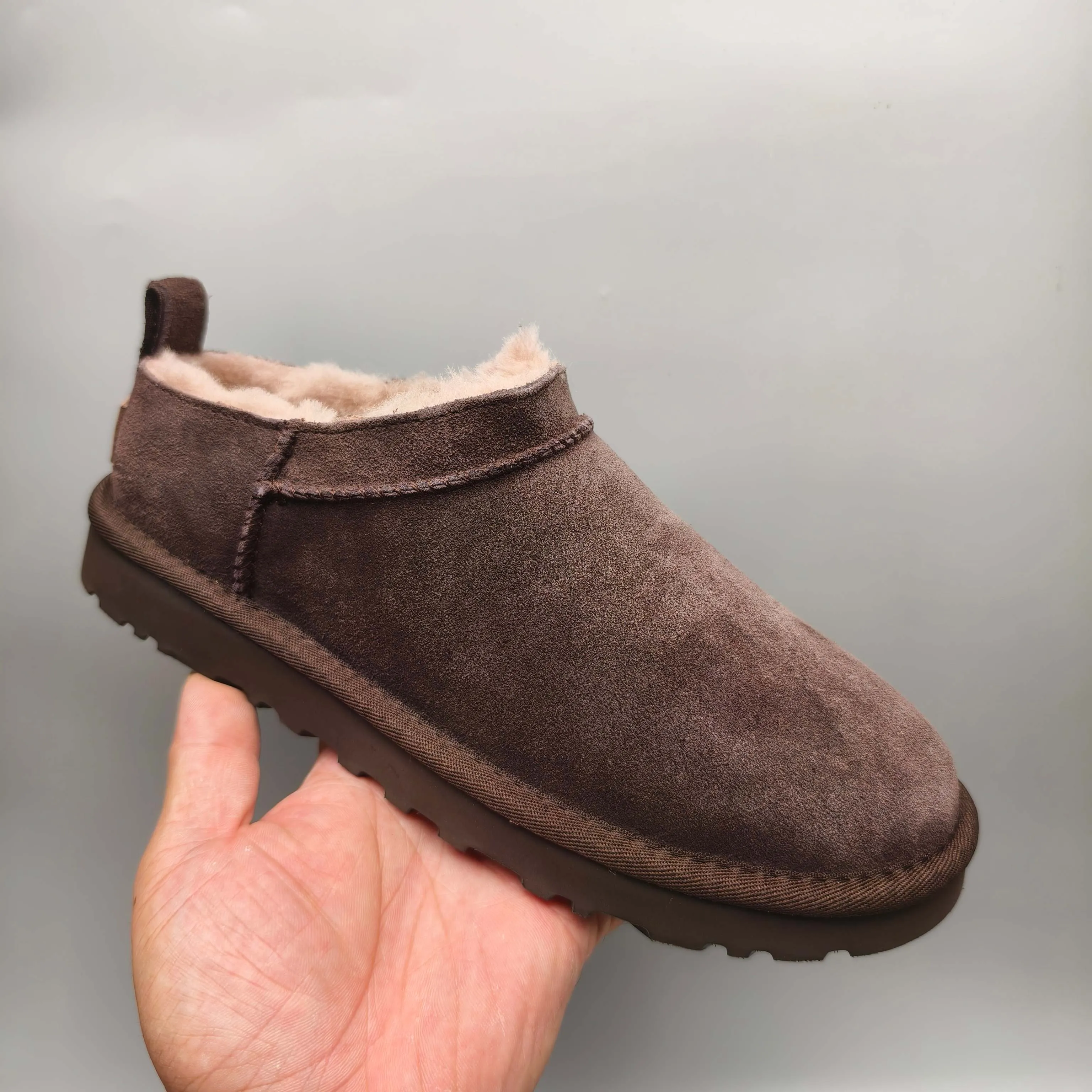 💰420 UGG sheepskin all-in-one snow boots 3891 one-legged classic women's shoes. Color: maroon, black, sand, twilight pink, chocolate. Matching sizes: 35-41